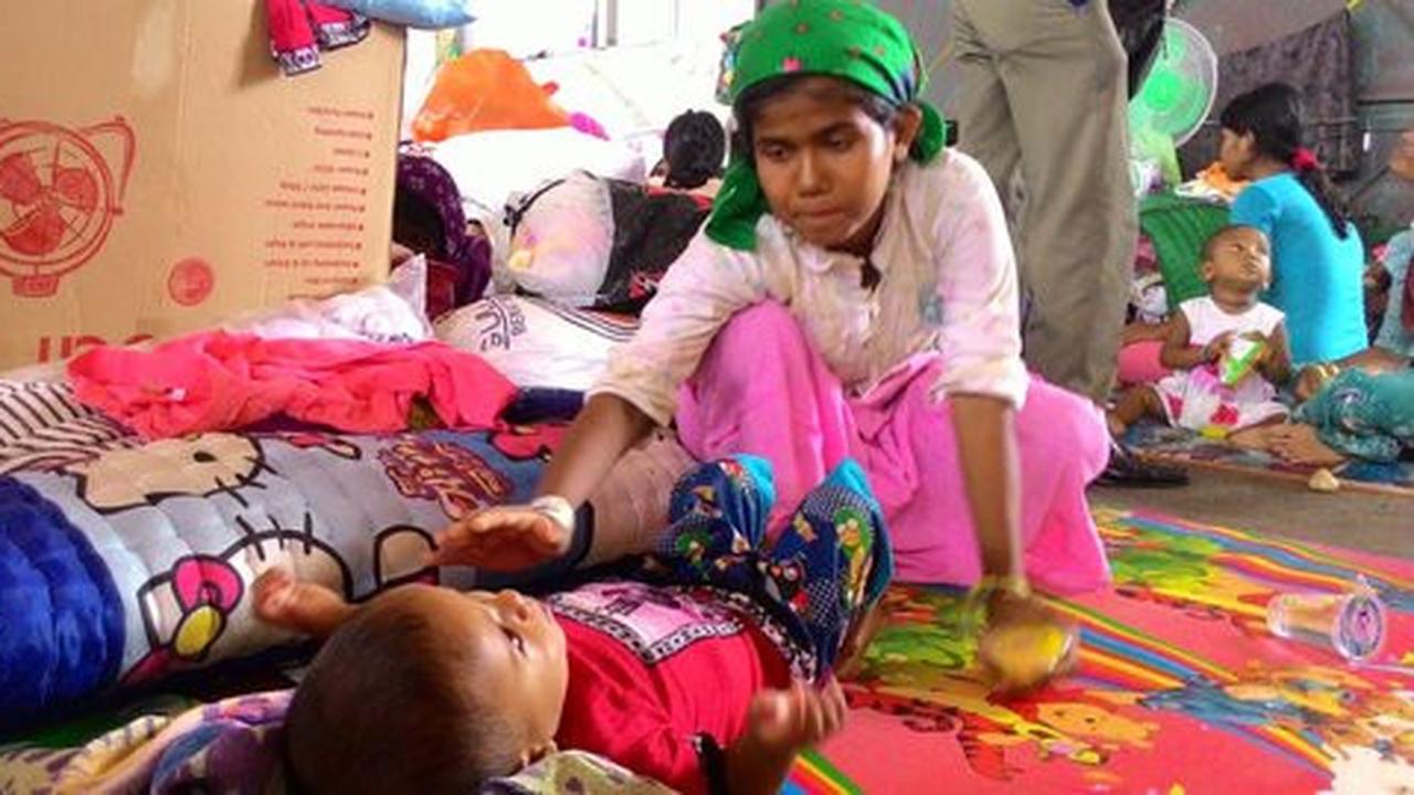 Kesehatan terabaikan saat di laut, imigran Rohingya terserang gatal