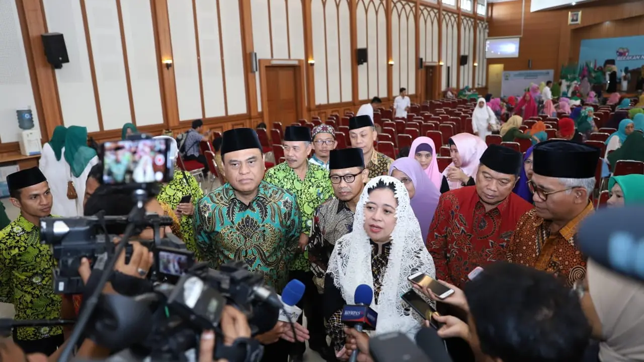 Menko PMK Puan Maharani menghadiri acara Silaturahmi Nasional Gerakan Nasional Sejuta Masjid Ramah Anak (SEMARAK), di Asrama Haji, Jakarta