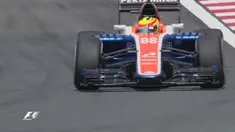 Pebalap Manor Racing asal Indonesia, Rio Haryanto, berhasil berada di posisi ke-16 dalam latihan bebas pertama F1 GP China di Sirkuit Internasional Shanghai, China, Jumat (15/4/2016). (Bola.com/Twitter/F1)
