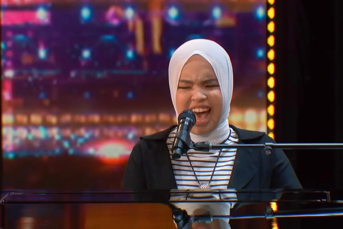 10 Potret Gaya Putri Ariani, Penyanyi Tunanetra Asal Jogja yang Sukses Raih Golden Buzzer America’s Got Talent 2023
