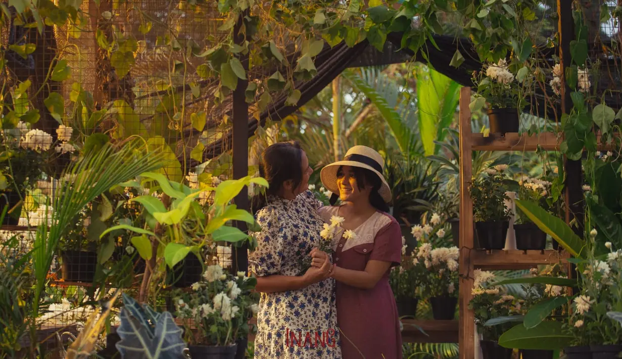 Head of IDN Pictures dan Produser Inang, Susanti Dewi bersyukur film ini diapresiasi di panggung internasional. “Inang diputar di depan audiens internasional saat BIFAN 2022 dan mendapat respons positif. Karenanya, saya harap Inang juga mendapat apresiasi hangat dari penonton di Indonesia,” ujar Susanti Dewi dalam pernyataan tertulis yang diterima Showbiz Liputan6.com, baru-baru ini. (Foto: Dok. IDN Pictures)