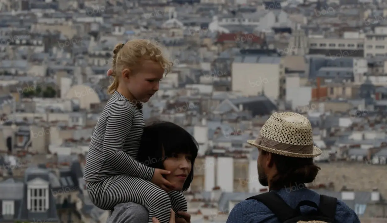 Montmartre merupakan bukit dengan tinggi sekitar 130 meter yang terletak di utara Kota Paris, Prancis. (Bola.com/Vitalis Yogi Trisna)
