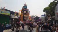 Replika patung raksasa Gatotkaca meramaikan karnaval di Bandung Barat/Liputan6.com