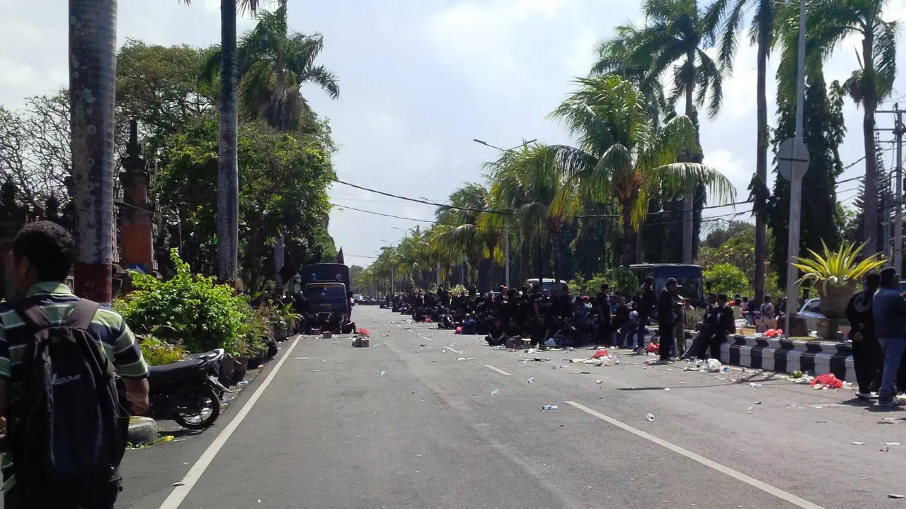 20150729-praperadilanmargriet-denpasar-ormas