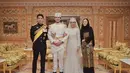 Kabar bahagia datang dari Kerajaaan Brunei Darussalam, Pangeran Abdul Mateen yang akan segera menikah dengan Anisha Rosnah binti Adam. [@anis.haikk]