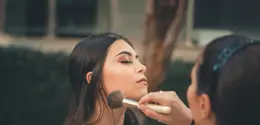 Tren makeup dengan nuansa natural masih menjadi pilihan banyak orang (Sumber: Pexels.com)