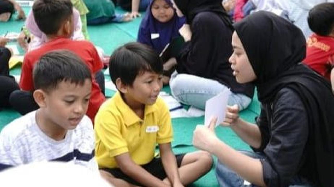 Pada laman LinkedIn nya, Rahma menyebut jika dia beberapa kali terlibat dalam pekerjaan menjadi relawan.