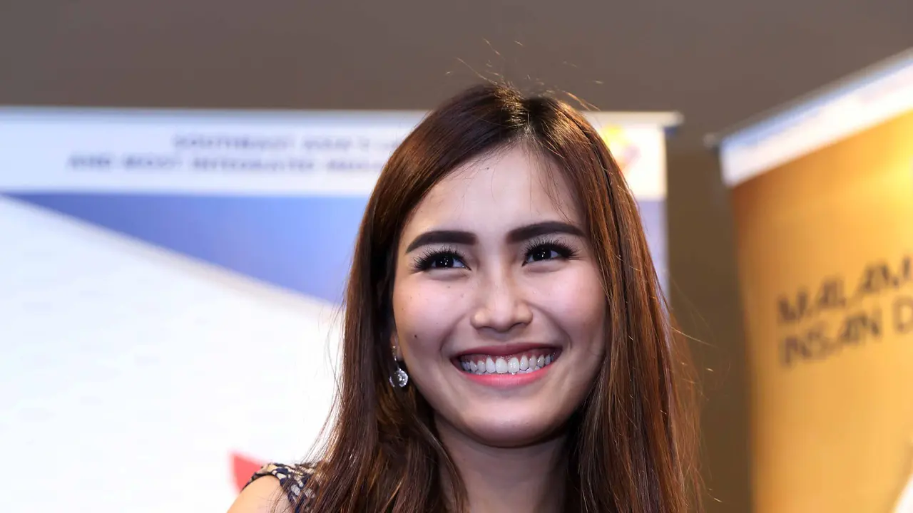 [Bintang] Ayu Ting Ting