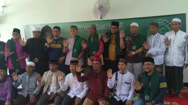 Kiwil bersilaturahmi dengan majelis taklim dan guru mengaji bersama Persaudaraan Mubaligh Muballigah Indonesia (PMMI) (Liputan6.com/ Hernowo Anggie)
