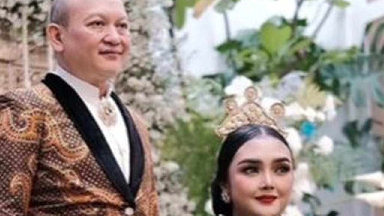 Dalam hitungan bulan, Suci akan melahirkan cicit Soeharto.&nbsp;