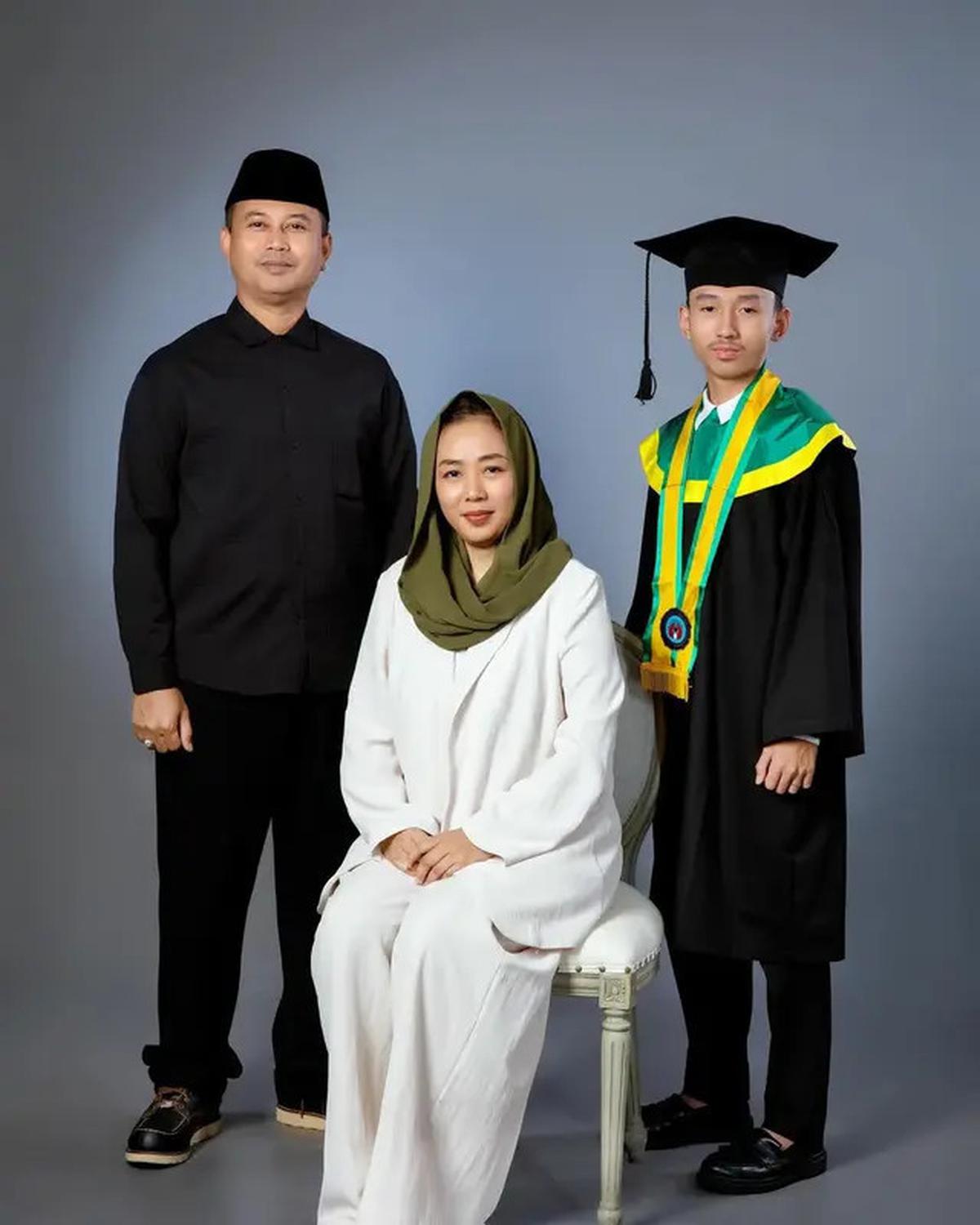 7 Anak Artis yang Lulus SMA Tahun 2025, Siap Melanjutkan ke Perguruan Tinggi