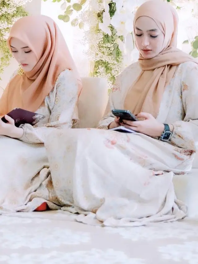 6 Gaya Kekasih Sule Santyka Fauziah Hadiri Acara Pernikahan Rizky Febian & Mahalini, Tampil Kompak dengan Putri Delina