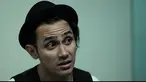 Mengaku suka sepakbola, Vicky Nitinegoro malah gelagapan ditanya tentang tim dan pemain favoritnya.