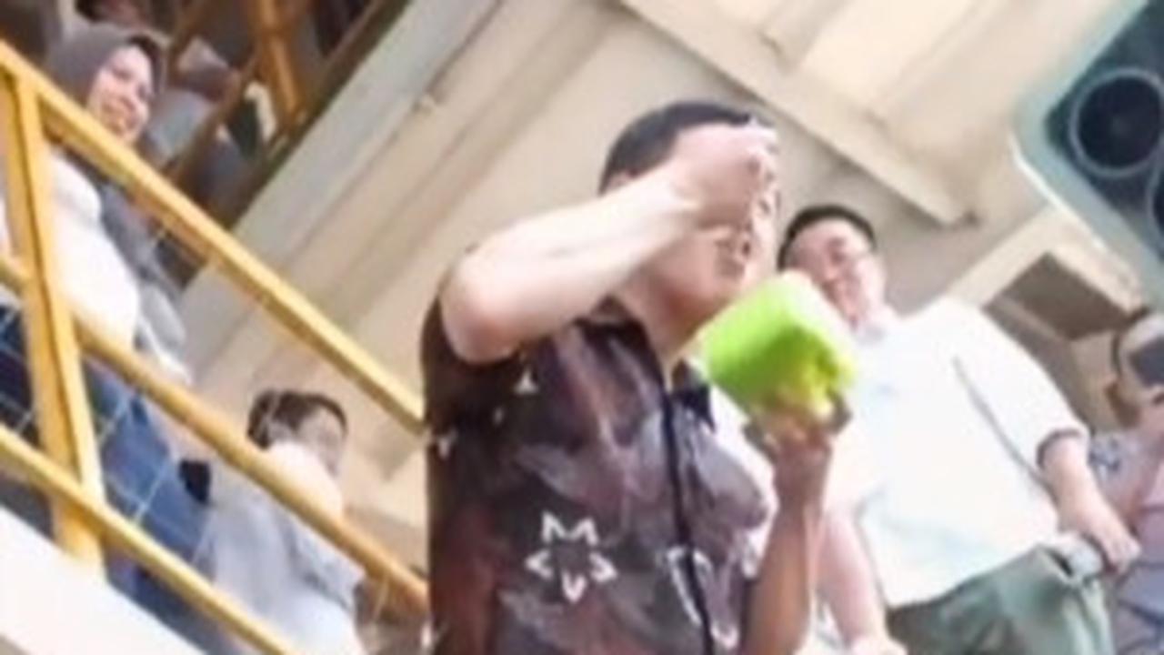 Dikenal Tajir Melintir, Sosok Bos Perusahaan Besar ini Tertangkap Kamera