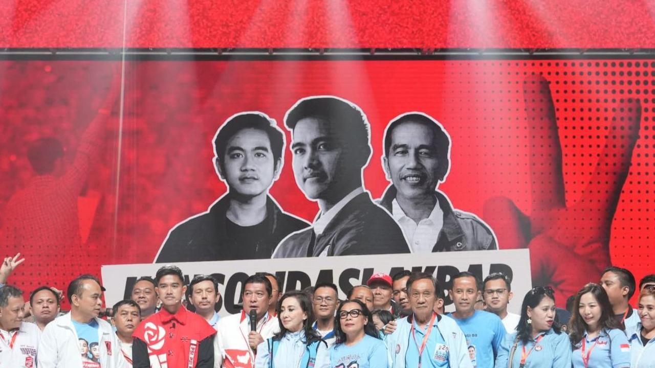 Ratusan Relawan Jokowi Deklarasi Dukung PSI dan Gibran, Ketum Projo Hadir