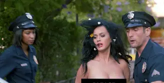 Katy Perry kembali datang dengan aksi baru, sebelumnya ia sempat mengunggah video di akun twitter soal ajakan kepada masyarakat untuk berpartisipasi dalam Pemilihan Presiden Amerikat pada 8 November nanti. (Instagram/katyperry)