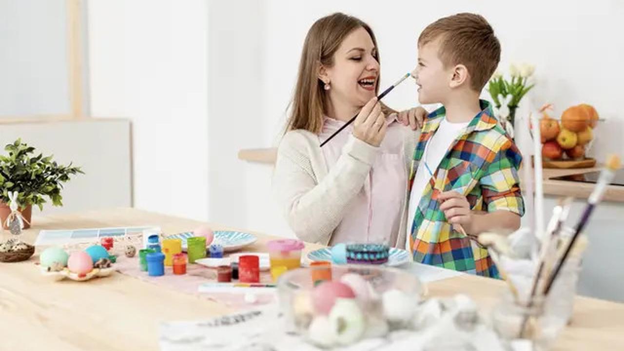 Tips Menjadi Ibu  Kreatif untuk Membantu Perkembangan Anak
