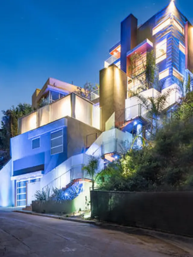 [Bintang] Chris Brown