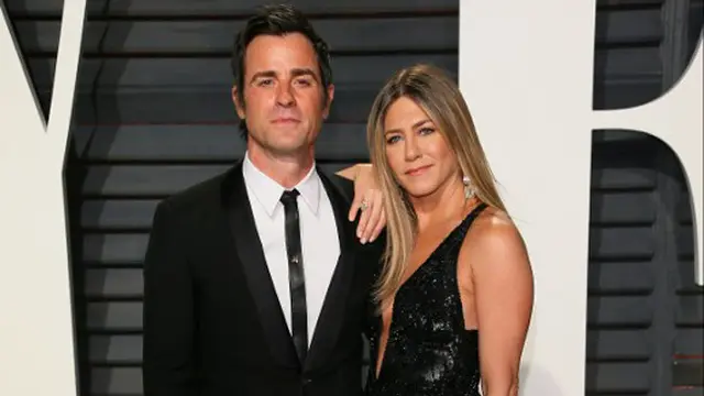 [Bintang] Justin Theroux dan Jennifer Aniston