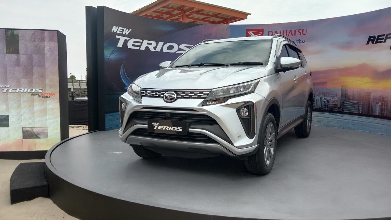 Astra Daihatsu Sigra terlaris dengan volume 63.285 unit, berkontribusi&nbsp; 32,6%. Disusul Gran Max Pikap 43.896 unit (22,6%); dan Terios 24.785 unit (12,8%).
