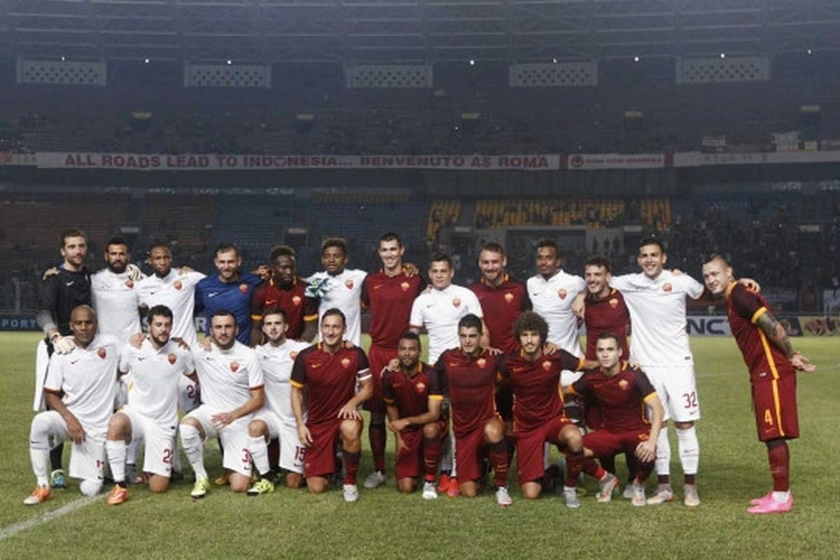 Aksi Totti dkk di laga AS Roma Indonesia Day 2015