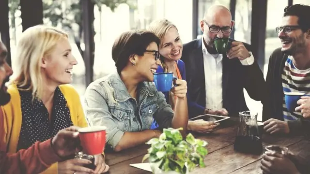 [bintang] Kata Astrologer: 5 Zodiak Ini Paling Kocak di Tongkrongan