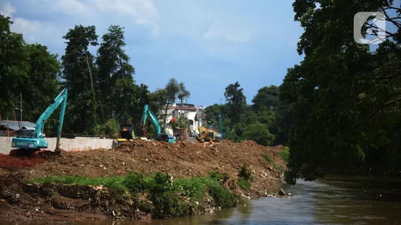 Normalisasi Sungai Ciliwung Ditargetkan Rampung Tahun 2026