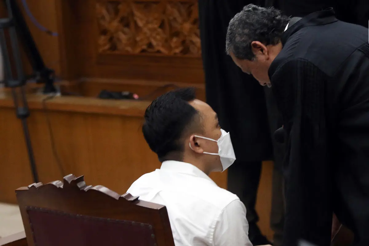 Debat Panas Hakim dan Pengacara Terdakwa Ricky Rizal soal Waktu Eksepsi