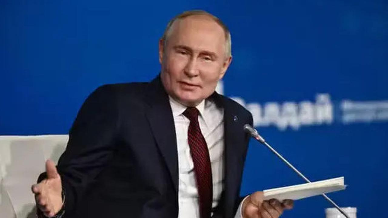 Kremlin: Putin Tidak Ada Rencana Ucapkan Selamat Kepada Donald Trump