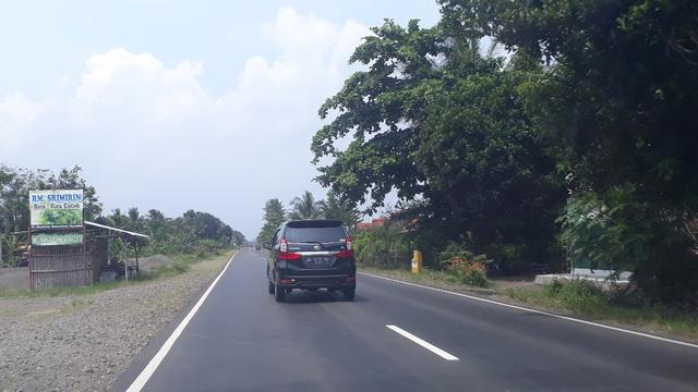 Jalur Lintas Selatan-Selatan (JLSS) atau Jalan Daendels di Kebumen, Jawa Tengah. (Foto: Liputan6.com/Muhamad Ridlo)