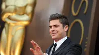 Zac Efron (Yahoo News)