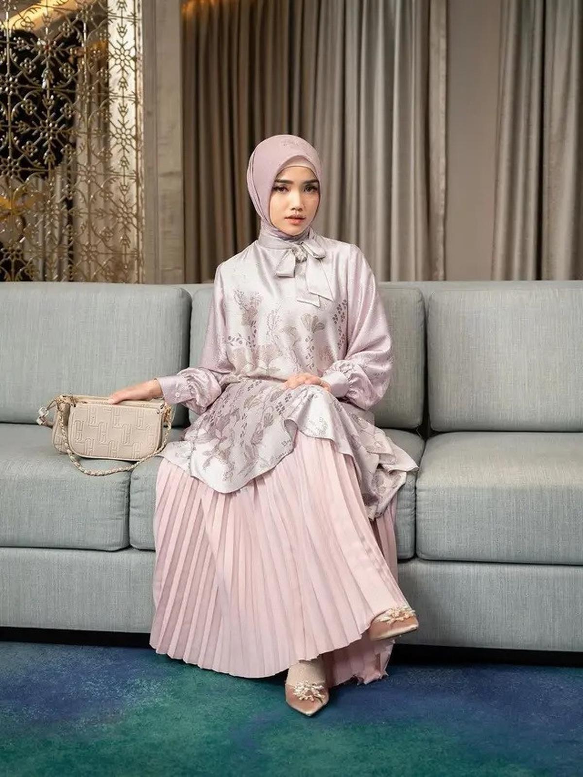 Inspirasi Baju Lebaran 2025 untuk Remaja dari Gaya Artis, Siap Tampil Elegan
