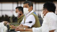 Ketua Satgas COVID-19 Doni Monardo memberi arahan Rapat Kerja Penanganan COVID-19 dan Pemulangan PMI/WNI di Batam, Kepri, Senin (19/4/2021). (Badan Nasional Penanggulangan Bencana/BNPB)