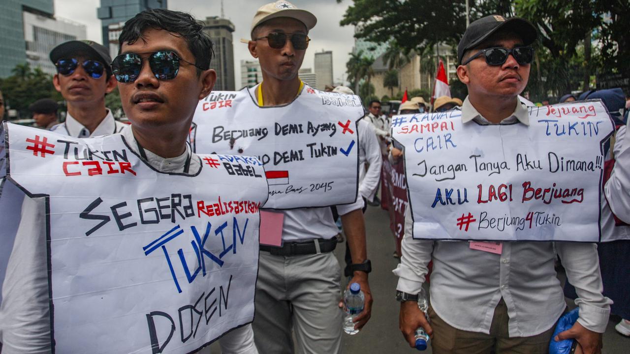 Aksi demo dosen tuntut pembayaran tukin