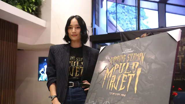Tatjana Saphira bermain dalam film Kampung Siluman Pulo Majeti.