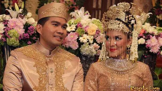 Potret 6 Pasangan Artis Menikah Pakai Baju Adat Betawi, Bikin Pangling