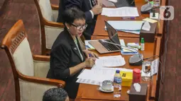 Rapat kerja Menlu Retno Marsudi dengan Komisi I DPR RI membahas Rencana Kerja dan Anggaran Kementerian Luar Negeri TA 2024. (Liputan6.com/Faizal Fanani)