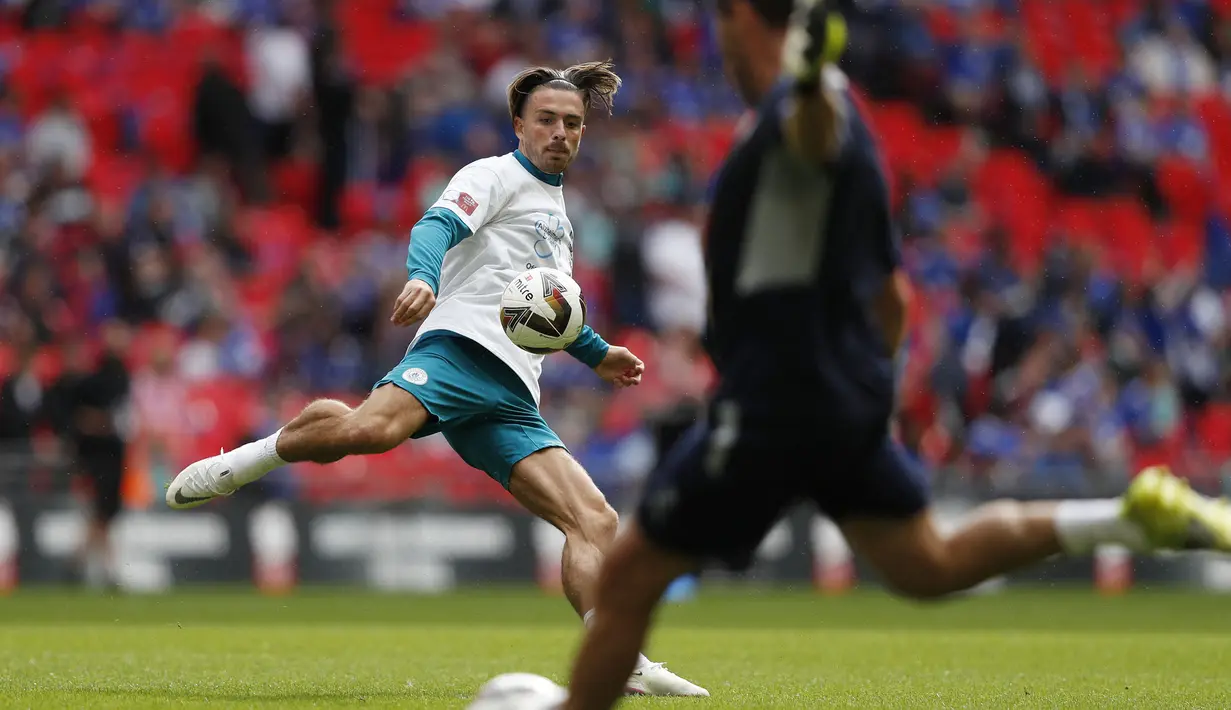 Pertandingan di Community Shield 2021 melawan Leicester City merupakan debut Jack Grealish. Ia dimainkan oleh pelatih Pep Guardiola pada menit ke-65 menggantikan Samuel Edozie. (Foto: AFP/Adrian Dennis)