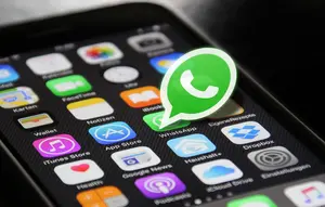 WhatsApp bakal Blokir Login di HP Android dan iPhone Lawas