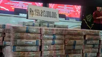 Penampakan Tumpukan Uang Rp 159,98 Miliar dari Terdakwa Korupsi Tambang di Bengkulu