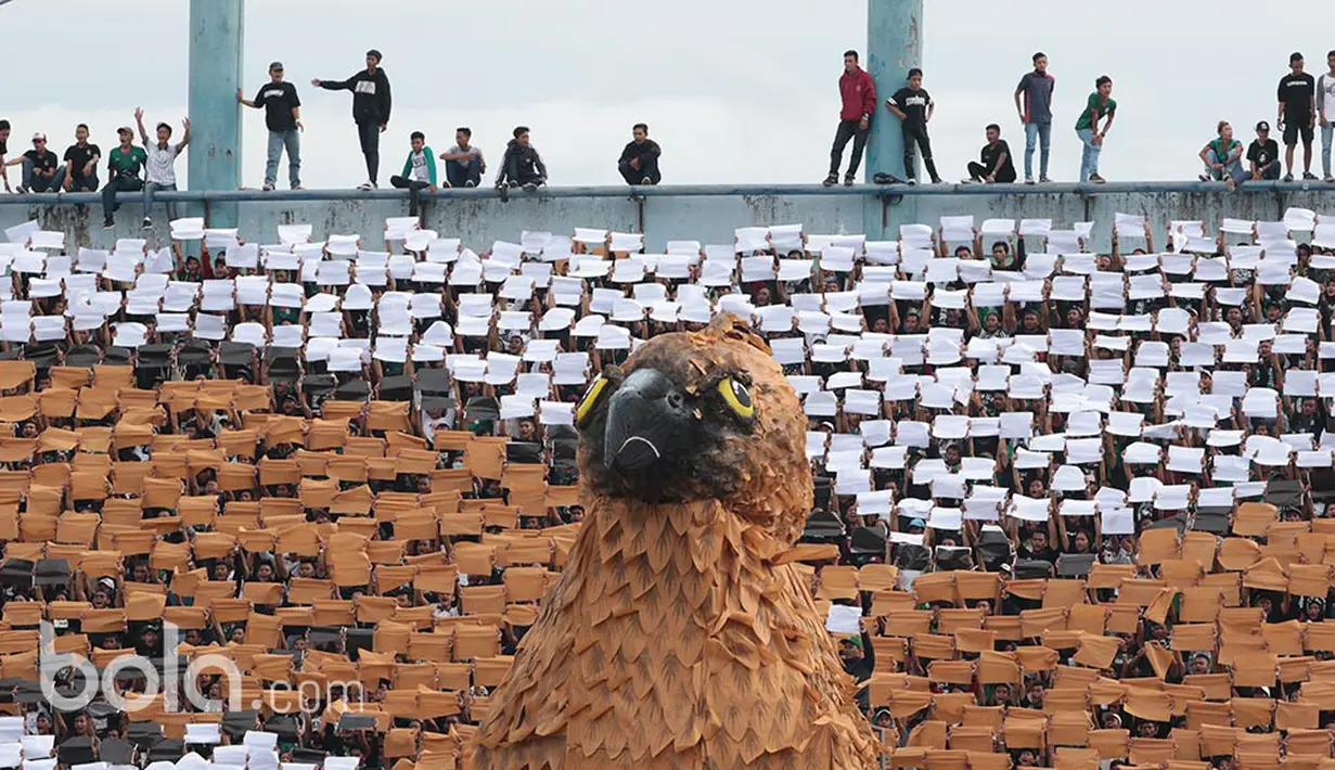 Koreografi Slemania saat timnya berlaga di Stadion Maguwoharjo, Sleman. (Photo/Nicklas Hanoatubun)
