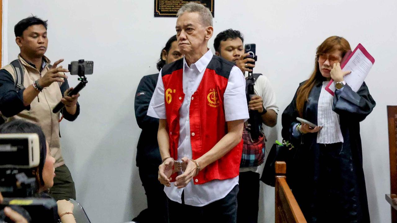 FOTO: Fariz RM Dituntut 6 Tahun Penjara atas Kasus Narkotika