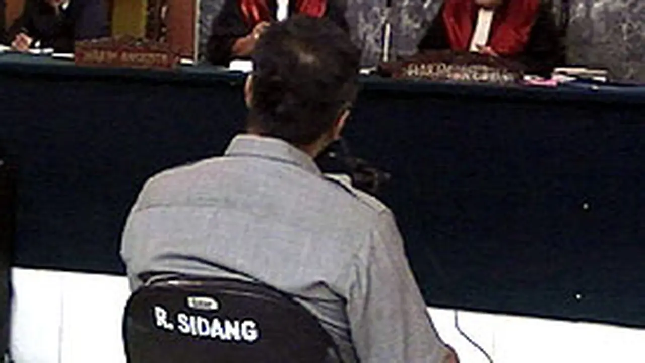 101203aGub_Lampung.jpg