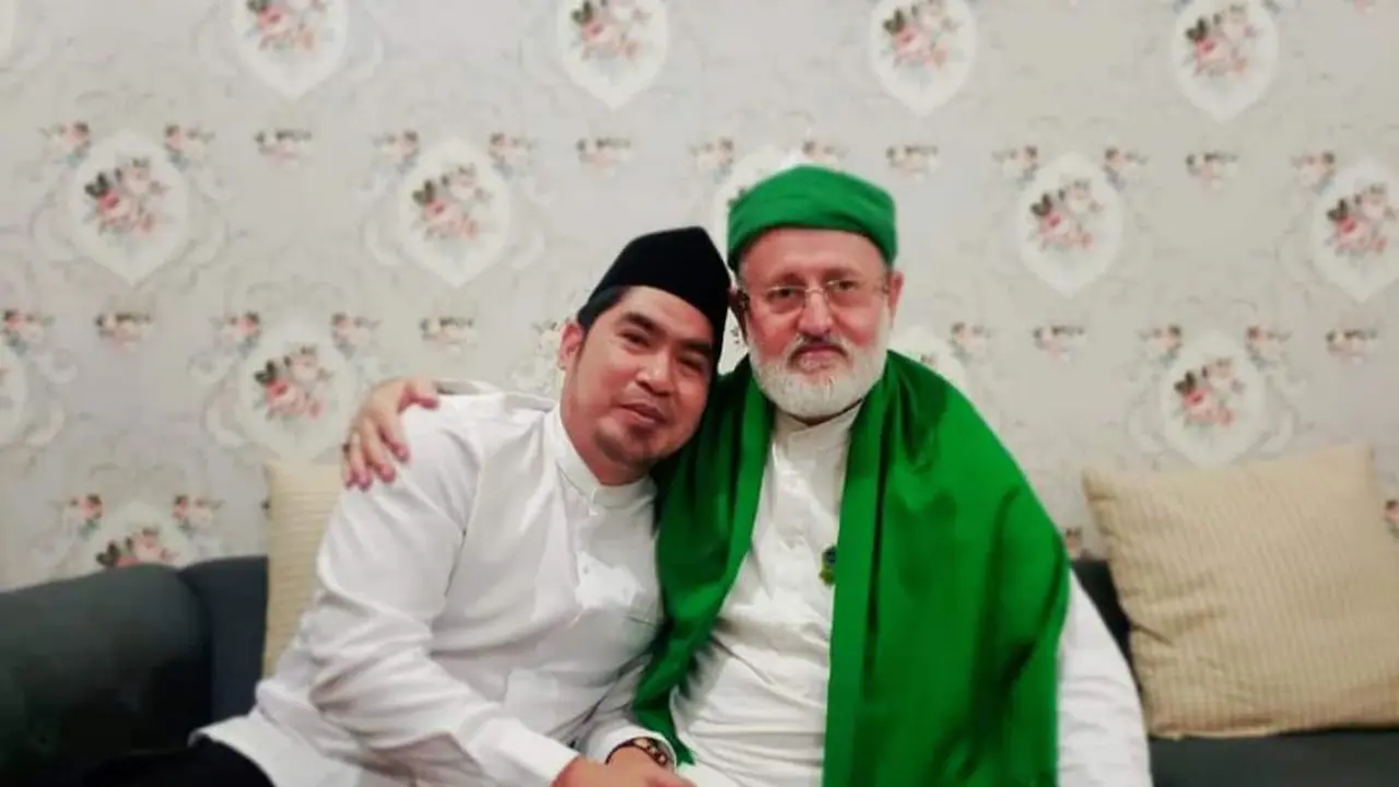 Gus Yazid (kiri) mengaku siap melawan dugaan dirinya terlibat kasus TPPU di Cilacap. (Istimewa)