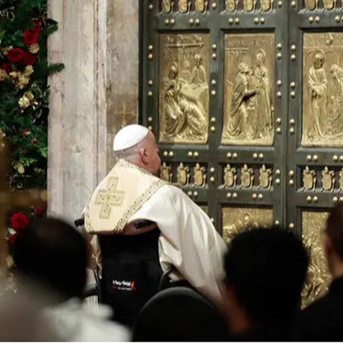Buka Pintu Suci Basilika Santo Petrus, Paus Fransiskus Mulai Yubileum 2025