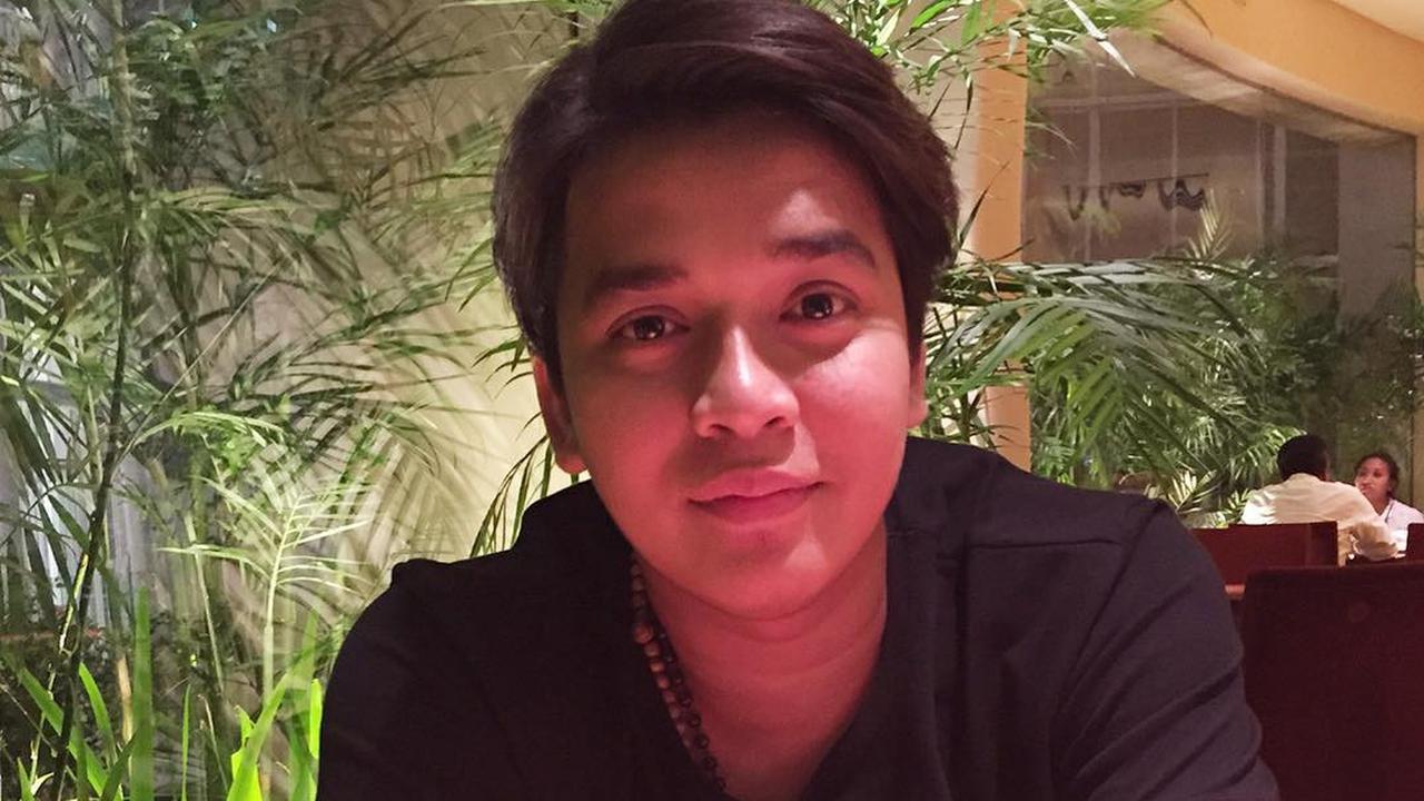 [Bintang] Billy Syahputra dan Hilda Vitra