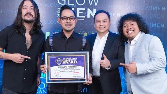 Gilang Widya Pramana atau dikenal dengan Juragan 99 bersama MS Glow For Men mengadakan acara ‘Talkshow & Awarding Ceremony’ di J99 Corp Tower, Jakarta Selatan, baru-baru ini.