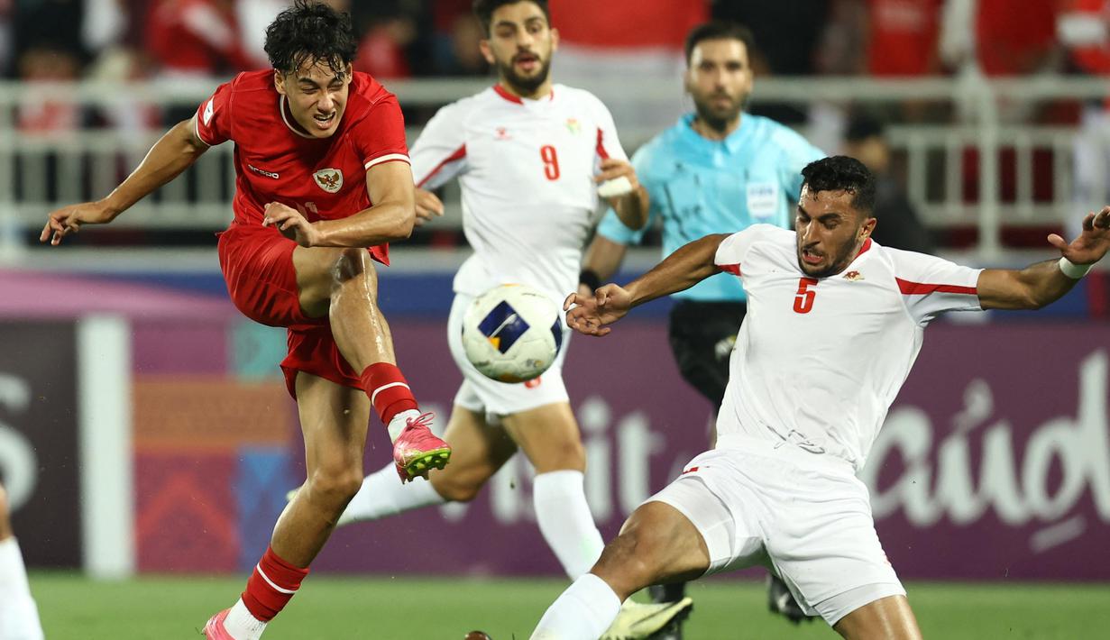 Timnas Indonesia menang 4-1 atas Yordania dan berhak lolos ke perempat final Piala Asia U-23 2024. (KARIM JAAFAR/AFP)