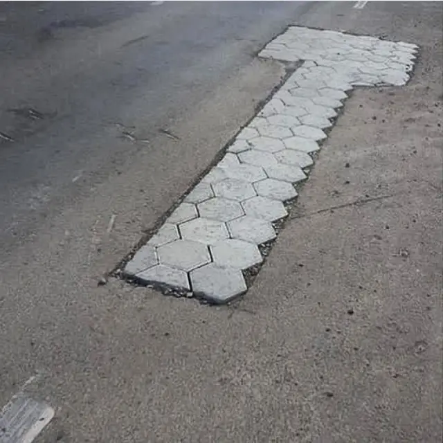 8 Potret Hasil Perbaikan Jalan Ini Hasilnya Absurd Banget