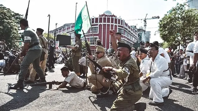 Momen Kemeriahan Parade Surabaya Juang 2019 (sumber: instagram/surabaya)